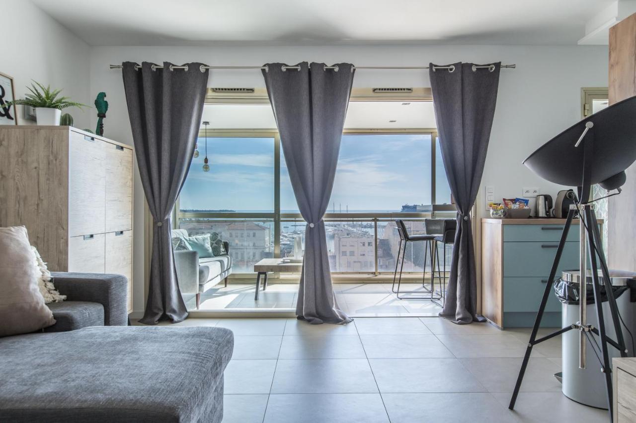 Lb Vacation Rentals I Admire Panoramic Ocean Views Through Walls Of Windows Канны Экстерьер фото
