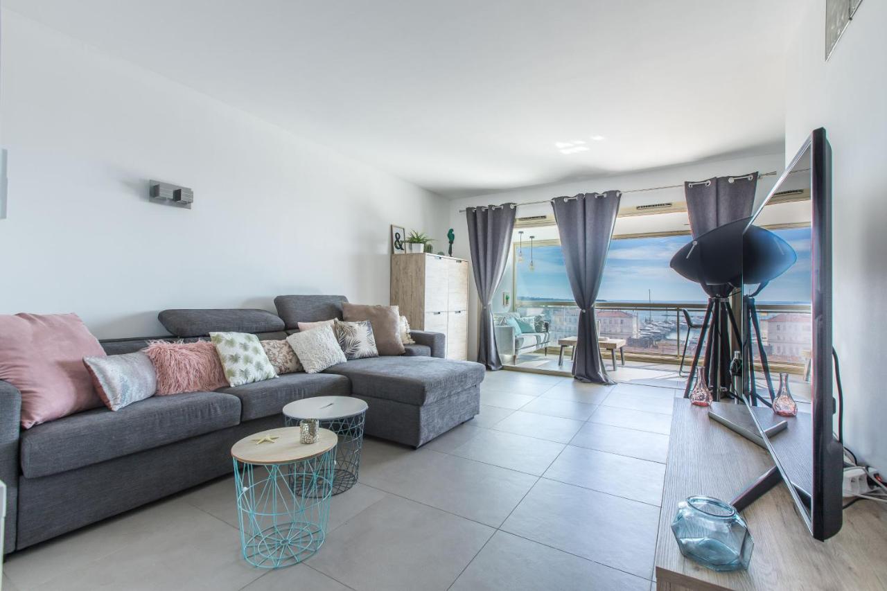 Lb Vacation Rentals I Admire Panoramic Ocean Views Through Walls Of Windows Канны Экстерьер фото